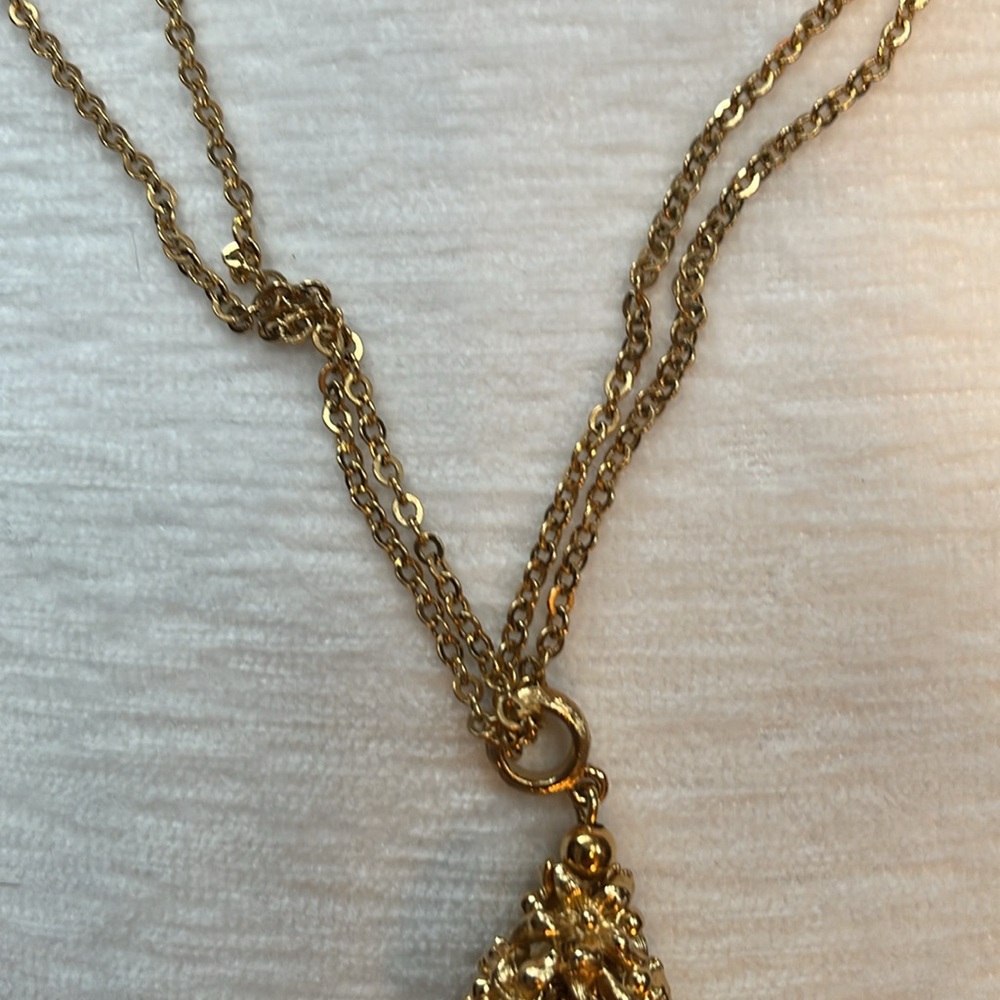 Vintage from late 60s early 70s Monet tassel necklace gold tone/new condition28” - Picture 2 of 14